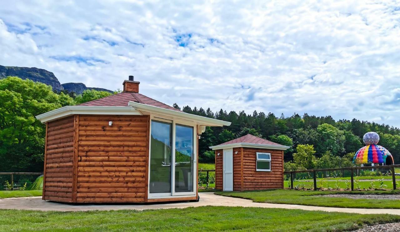 Waterfall Caves Turn-Around-Houses Villa Limavady Exteriör bild